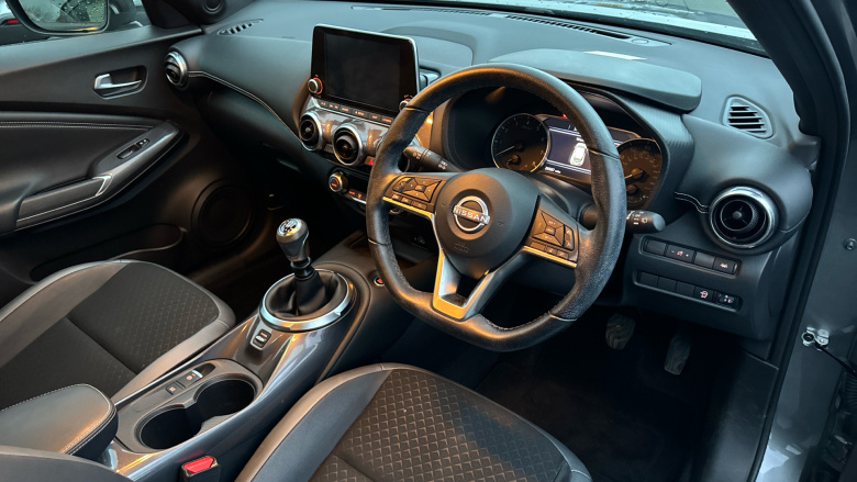 Nissan Juke 1.0 DiG-T 114 N-Connecta 5dr Petrol Hatchback